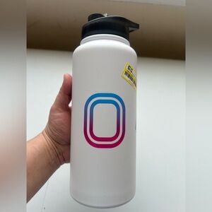 This item is an Overtime Elite 30oz Stainless Steel